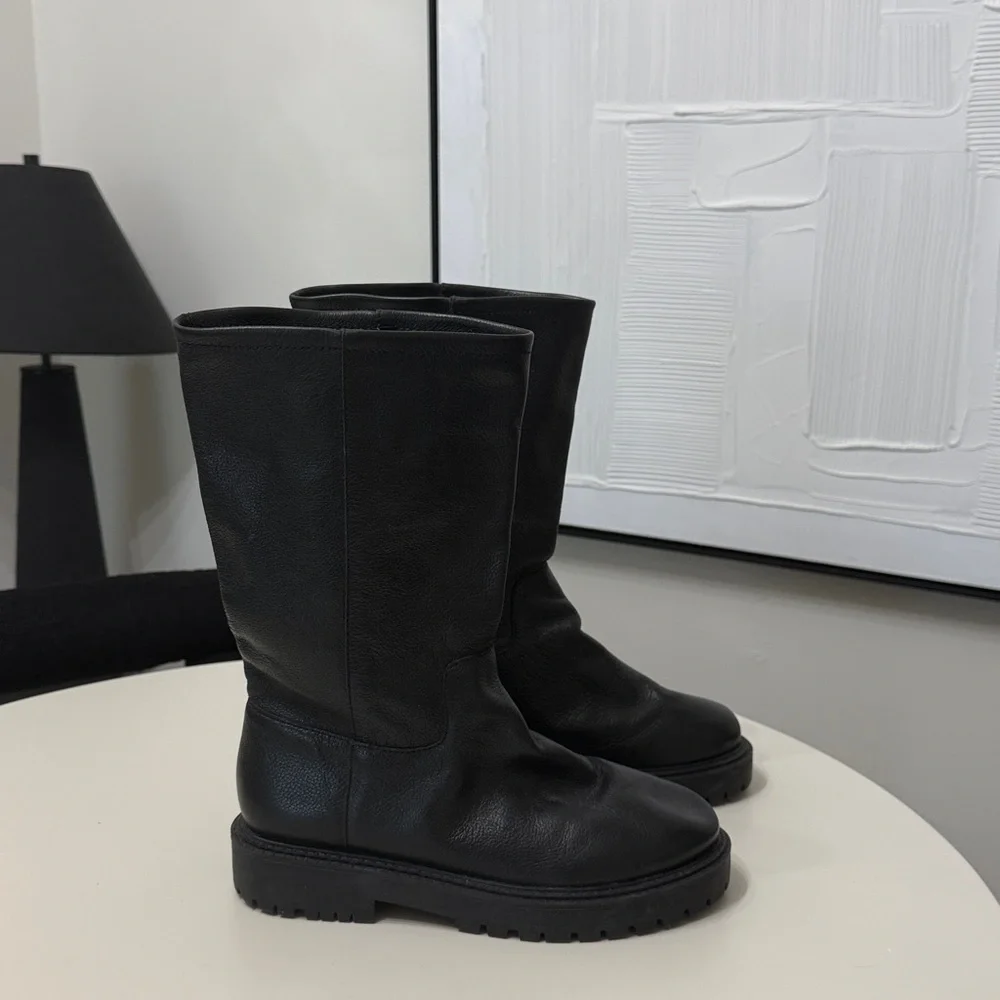 Arezzo Black real Leather under the Knee Boots size 8 wide‎ calf
